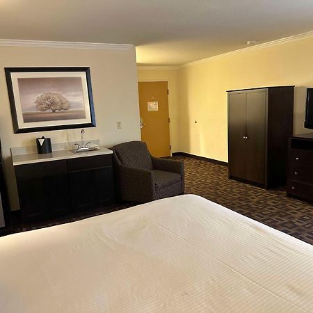 Best Western Plus Inn Of Гейвард Екстер'єр фото