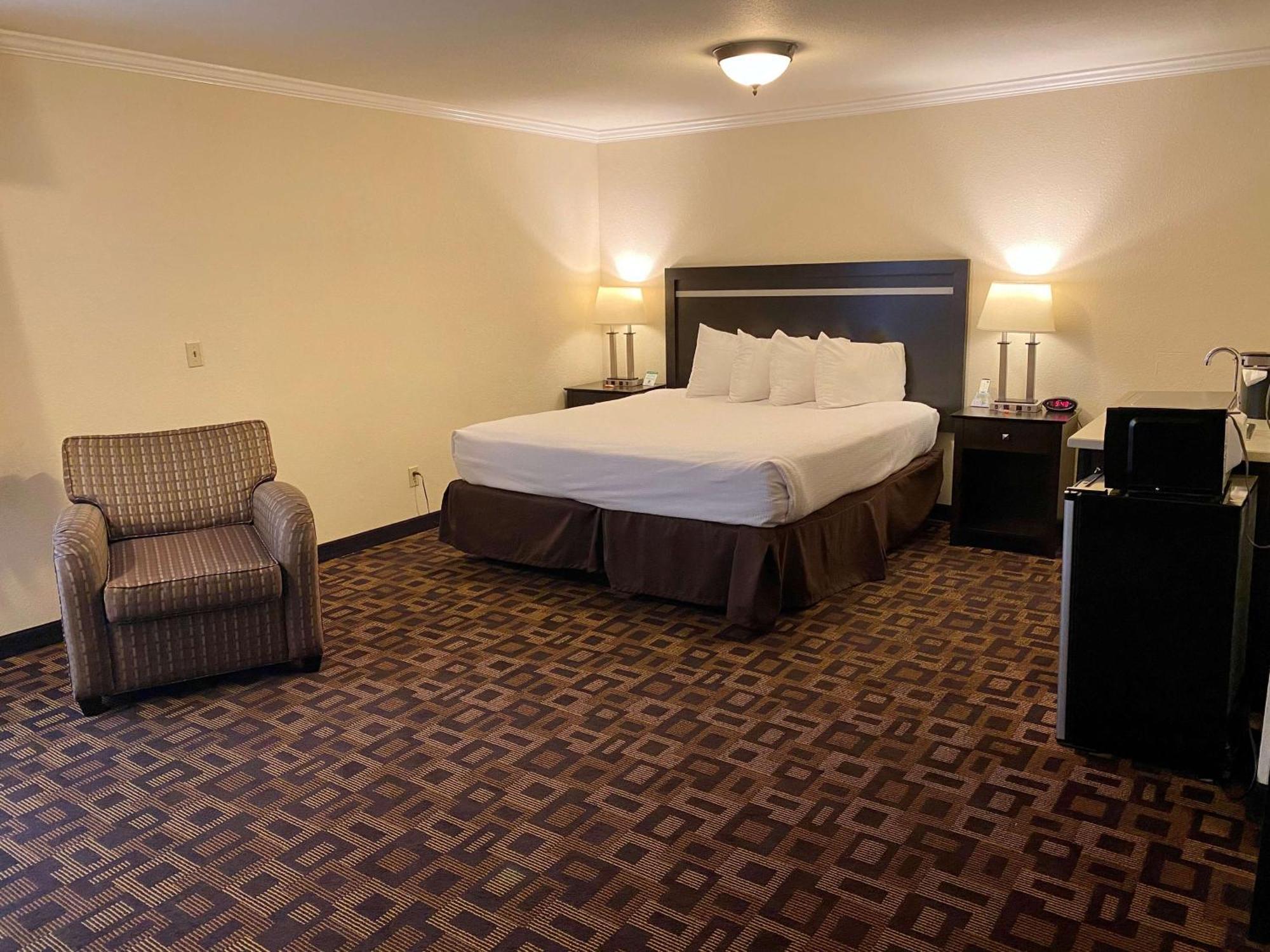 Best Western Plus Inn Of Гейвард Екстер'єр фото